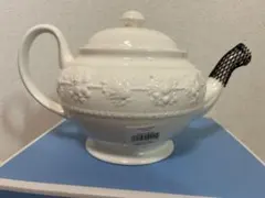 WEDGWOOD　フェスティビティ　ティーポット