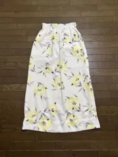 LILYBROWN フローラルIラインスカート 中古のサムネイル