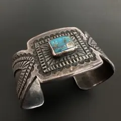 美品】Navajo Kirk Smith 11連 ターコイズ バングル - メルカリ