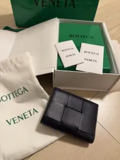BOTTEGA VENETA ネイビー二つ折り財布