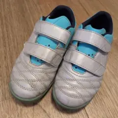 umbroトレーニングシューズ　17cm