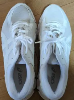 asics ホワイト ランニングシューズ