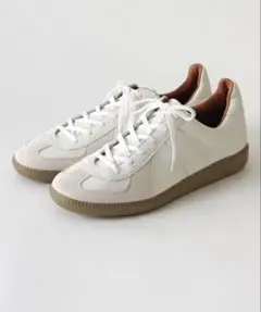 REPRODUCTION OF FOUND ジャーマントレーナー
