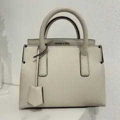 CHARLES & KEITH ストラクチャードダブルトップハンドルトート