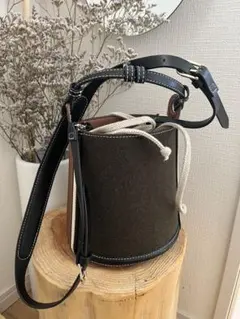 Item thumbnail for item 5098ad96-d6a4-43a9-bb7e-98272cd34a68