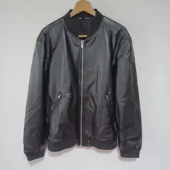 ブラックレザーボンバージャケット