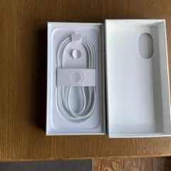 Apple iPhone 16ホワイト　空箱とケーブルのみ（本体は付きません）
