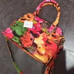 新品タグ付き　MONICA　花柄　ハンドバッグのサムネイル