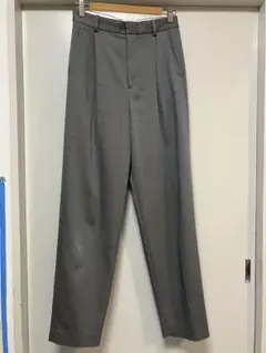 ロク　ハイライズタックテーパードパンツ