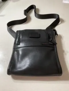 TUMI 68301TN レザーショルダーバッグ 本革 キャメル - メルカリ