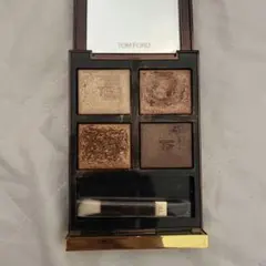 トムフォード　TOMFORD アイシャドウ　サスピション