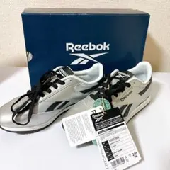 【美品】Reebok スニーカー　シルバー　24.0cm タグ付き