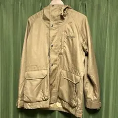 ベージュ マウンテンパーカー