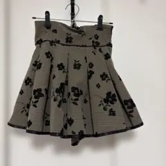 evelynチェック柄 花柄刺繍 フレアミニスカート