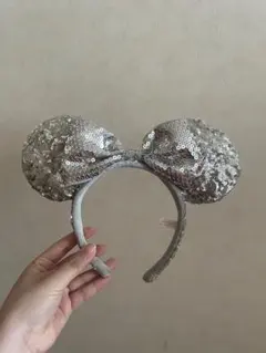 ディズニー　カチューシャ スパンコール シルバー