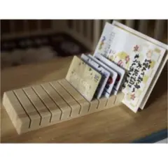 木製カードスタンド