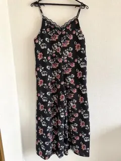 w closet ダブルクローゼット 花柄オールインワンのサムネイル