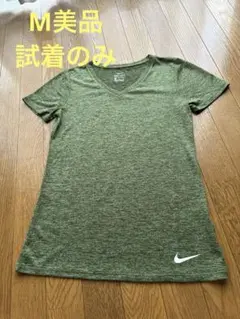 【NIKE】DRYFITVネックTシャツ　鶯色のサムネイル