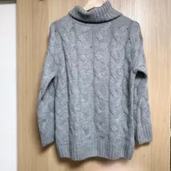 ケーブル編み タートルネック ニット セーター グレー GU ジーユー