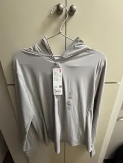 UNIQLOエアリズムUVカットフルジップパーカーグレー