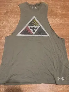 アンダーアーマータンクトップ