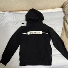 ブラック パーカー