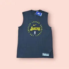 Item thumbnail for item 7011c65a-45bc-4cc3-9fd8-b3a848161856