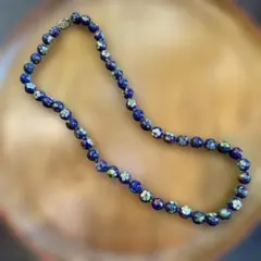 花模様のガラス製とんぼ玉ネックレス