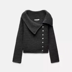 [新品未使用] zara ニット Sサイズ (オフショルダー風)
