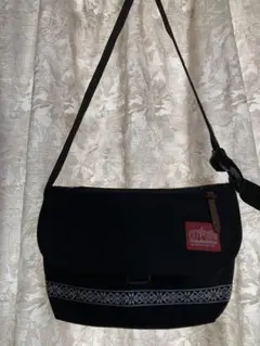 マンハッタンポテージ　刺繍ショルダーバックのサムネイル