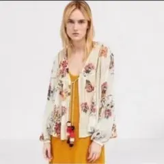ZARA WOMAN ザラ ウーマン 花柄カーディガン フリンジ付きのサムネイル