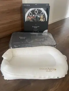 DockATot ドッカトット　デラックス プラス　トイアーチ付き　ホワイト