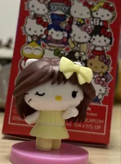ハローキティチョコエッグ 令和キティ