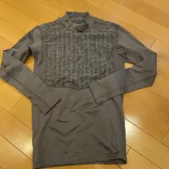 433.UNDER ARMOUR 長袖 ハイネックTシャツ SM グレー②