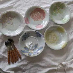 花柄陶器皿　カレー皿5枚　スプーン付き