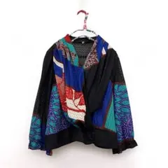 ビンテージ 黒地カラフルデザイン ブラウス 古着 昭和レトロ 1970‘s