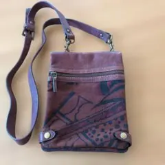 ユーズド加工レザーとエスニック柄　ショルダーバッグ