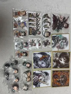 値下げ交渉可】 111個 鬼滅の刃 グッズ類 まとめ売り 大量 - メルカリ