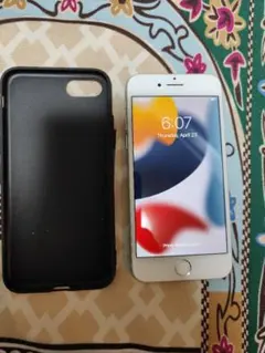 Apple iPhone 7 本体 シムフリー