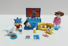 クレヨンしんちゃん　野原家だんらんマスコット　ガチャガチャ　ミニチュア　匿名配送