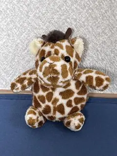 キリン ぬいぐるみ型 ポーチ エコバッグ入り カラビナ付き - メルカリ