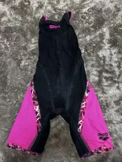 Arena FINA認定 競泳用水着　ブラック/ピンク大会用水着