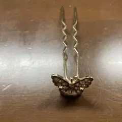 蝶型ストーン付きヘアピン