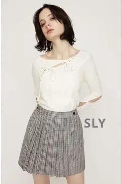 SLY CUT OUT RIBBON トップス　アイボリー