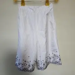 axes femme ストライプ刺繍ガウチョパンツ