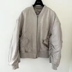 GU gu ジーユー 中綿ブルゾン　アウター　L 袖ボリューム