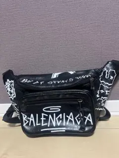 BALENCIAGA グラフィティボディバッグ BALENCIAGA グラフィティ ボディバッグ - メルカリ