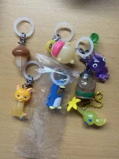 めじるしアクセサリー たまごっち ピクミン サンリオ なめこ ハニワ