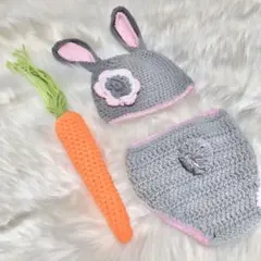 【新品】【現物写真あり】うさぎと人参セット　ニューボーンフォト　月齢フォト