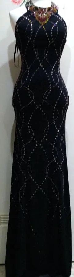 H-5 黒にビーズ、スパンコール、ビジュー装飾のマーメイドドレス　 カラオケ衣装